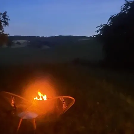 Glampingzelt Mit Romantischem Himmelbett Im Grünen Luxuszelt Forchtenberg